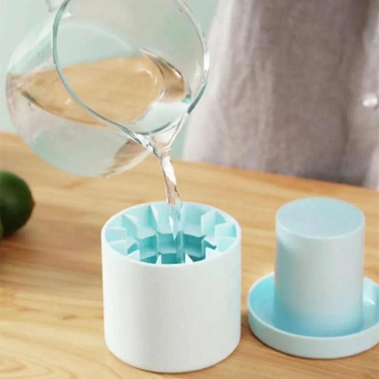 Compact Stackable Ice Cube Tray with Lid - Portable Maker
