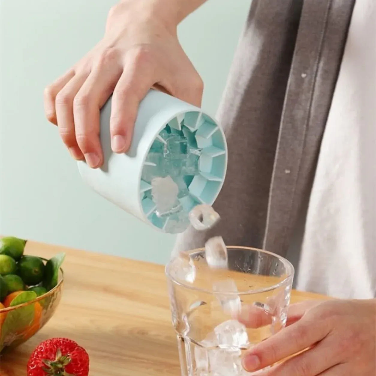 Compact Stackable Ice Cube Tray with Lid - Portable Maker
