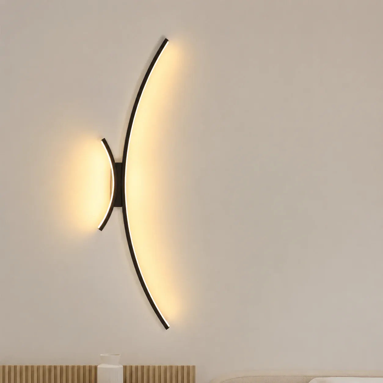 Contemporary Linear LED Sconce for Bathroom, Living Room & Dining Areas