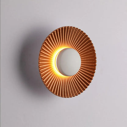 Hasna SunRay Sconce | Modern Metallic Sunburst Wall Light Design