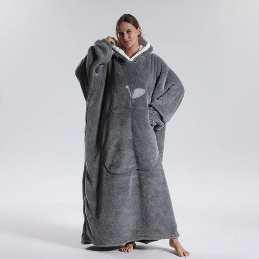 Hooded Wearable Fleece Blanket - Cozy Winter Throw with Sleeves