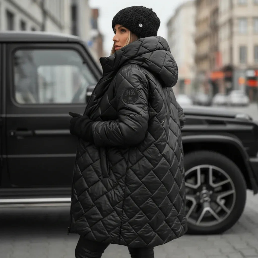 Lightweight Quilted Hooded Coat for Cold Weather - Warm & Stylish Fit