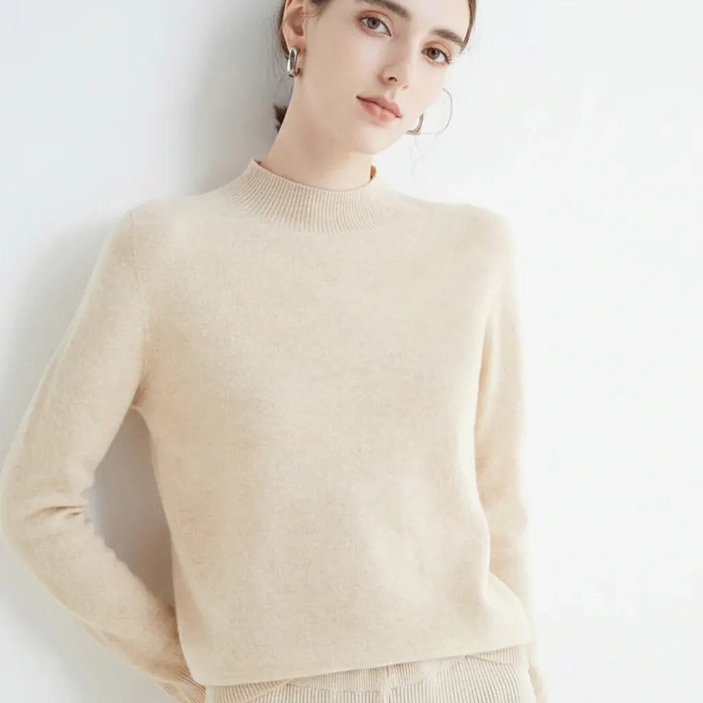 Lightweight Women's Pullover Sweater - Soft Knit Top for All Seasons
