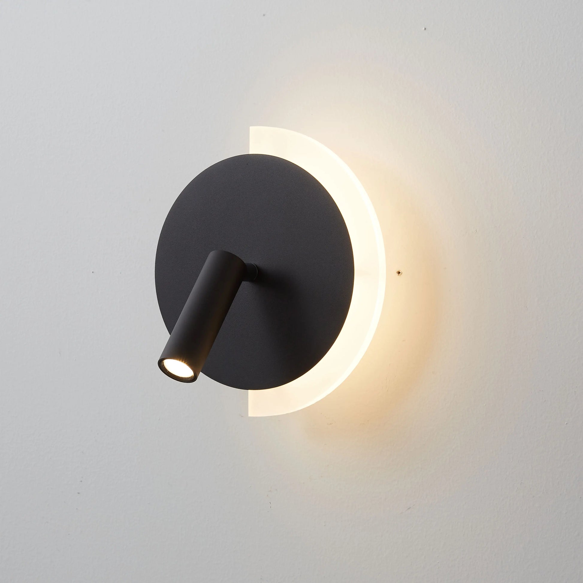 LunaSpot LED Wall Sconce | Contemporary Bedside Lighting Design