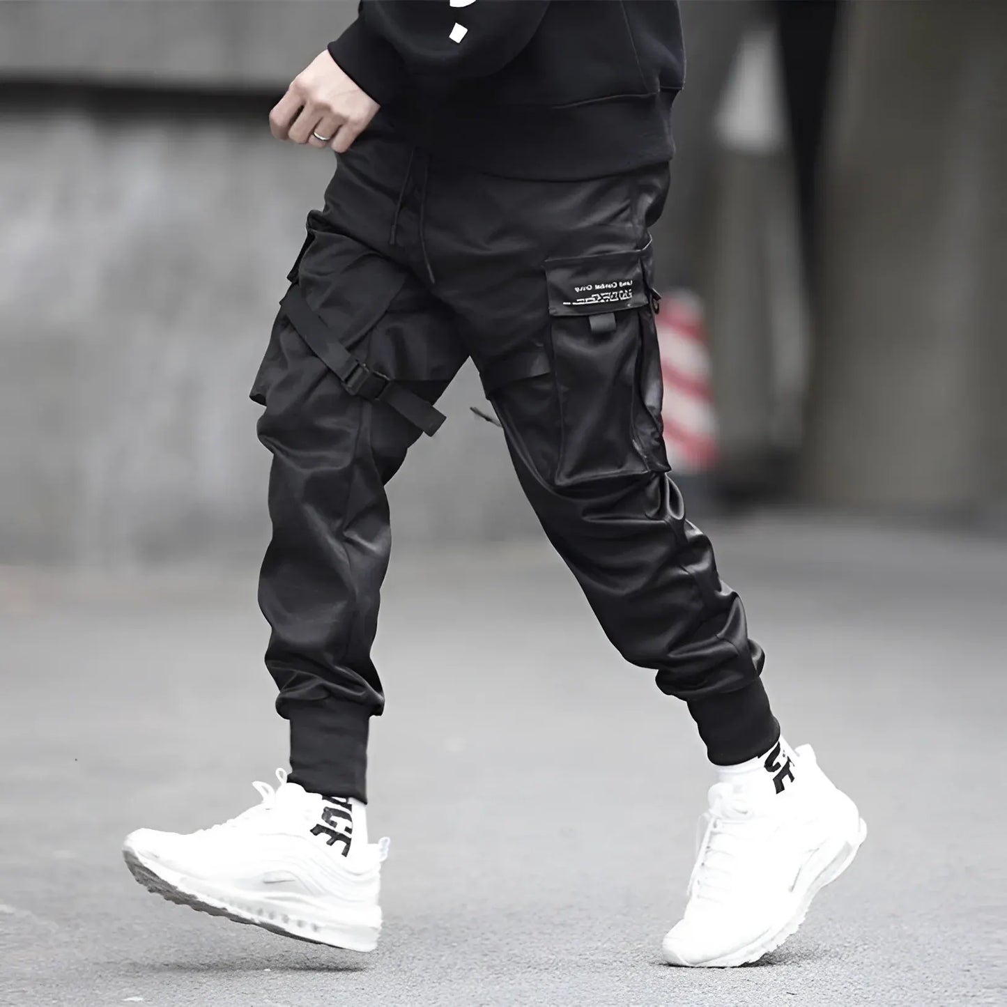 Men's Adjustable Cargo Trousers with Reinforced Straps – Black Urban Style