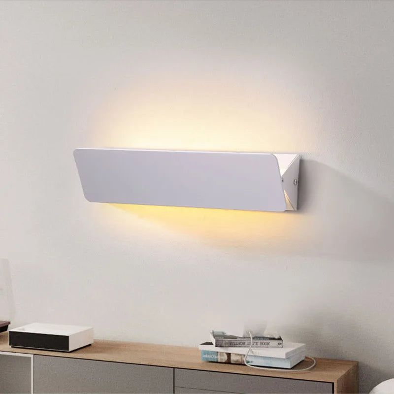 Minimalist Aluminum Swing Arm LED Wall Sconce with Modern Design