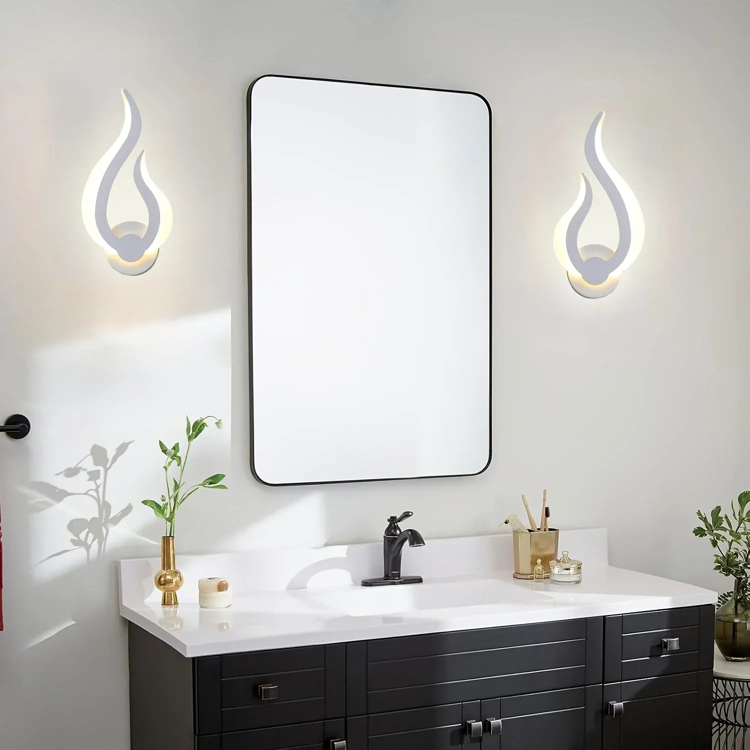 Modern Flame-Effect LED Sconce | 10W Warm White Wall Light