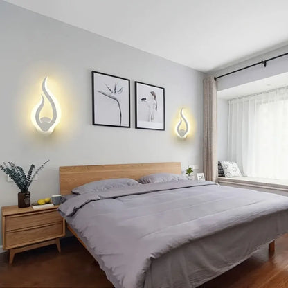 Modern Flame-Effect LED Sconce | 10W Warm White Wall Light