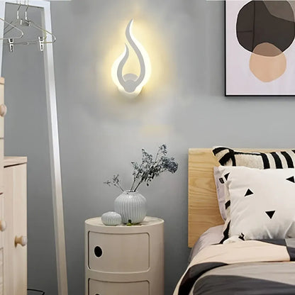 Modern Flame-Effect LED Sconce | 10W Warm White Wall Light