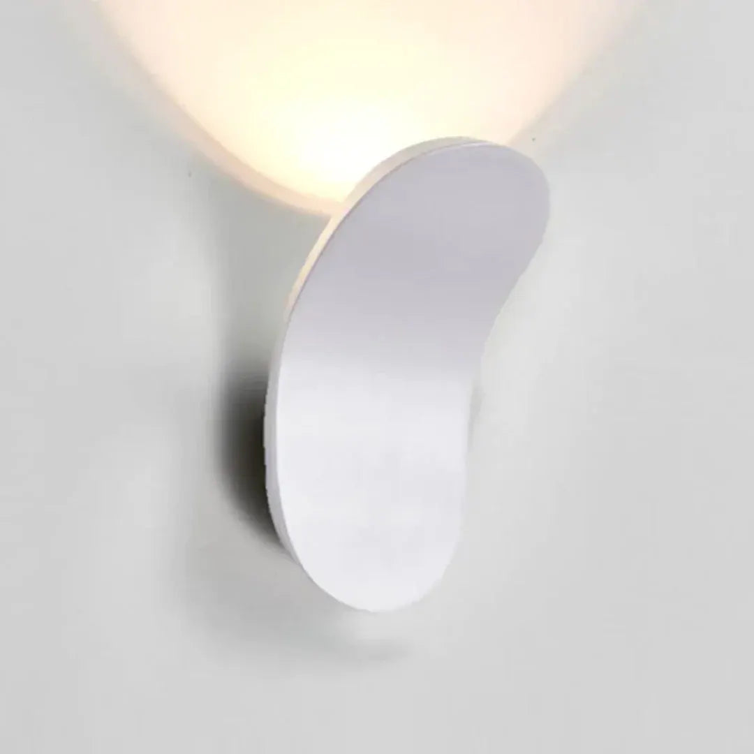 Nordic Minimalist LED Wall Sconce with Modern Design