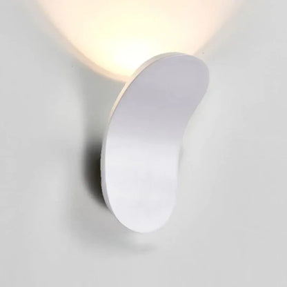 Nordic Minimalist LED Wall Sconce with Modern Design