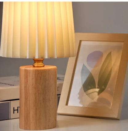 Nordic Wood Base Pleated Medieval-Style Table Lamp