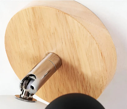 Playful Modern Wall Lamp with Flash Mouse Design