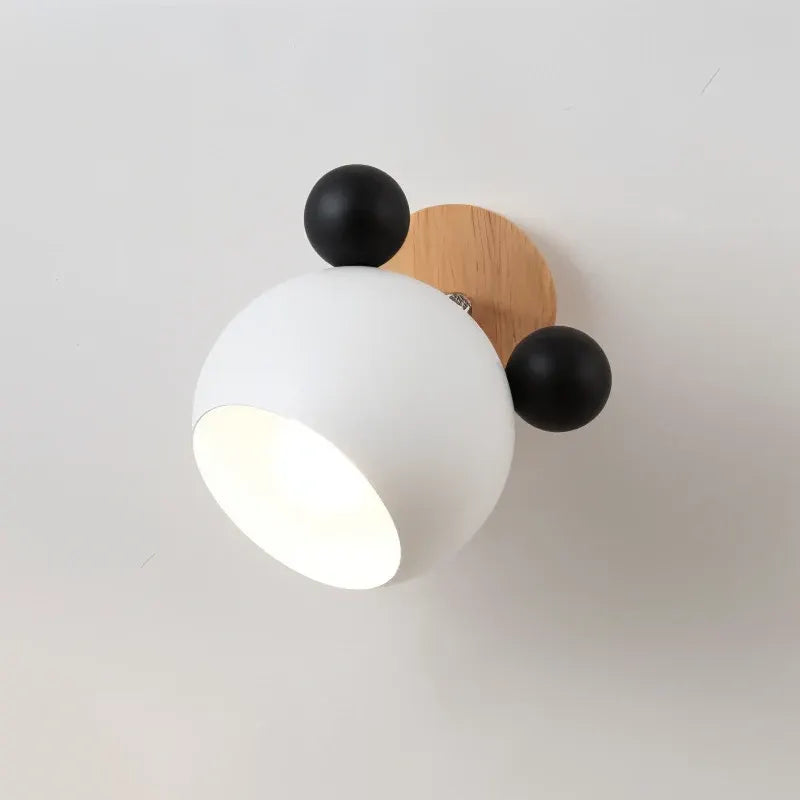 Playful Modern Wall Lamp with Flash Mouse Design
