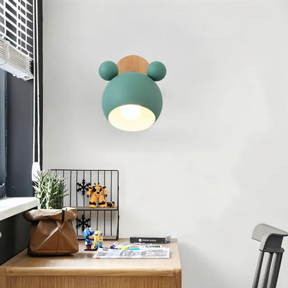 Playful Modern Wall Lamp with Flash Mouse Design