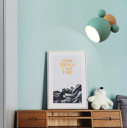 Playful Modern Wall Lamp with Flash Mouse Design