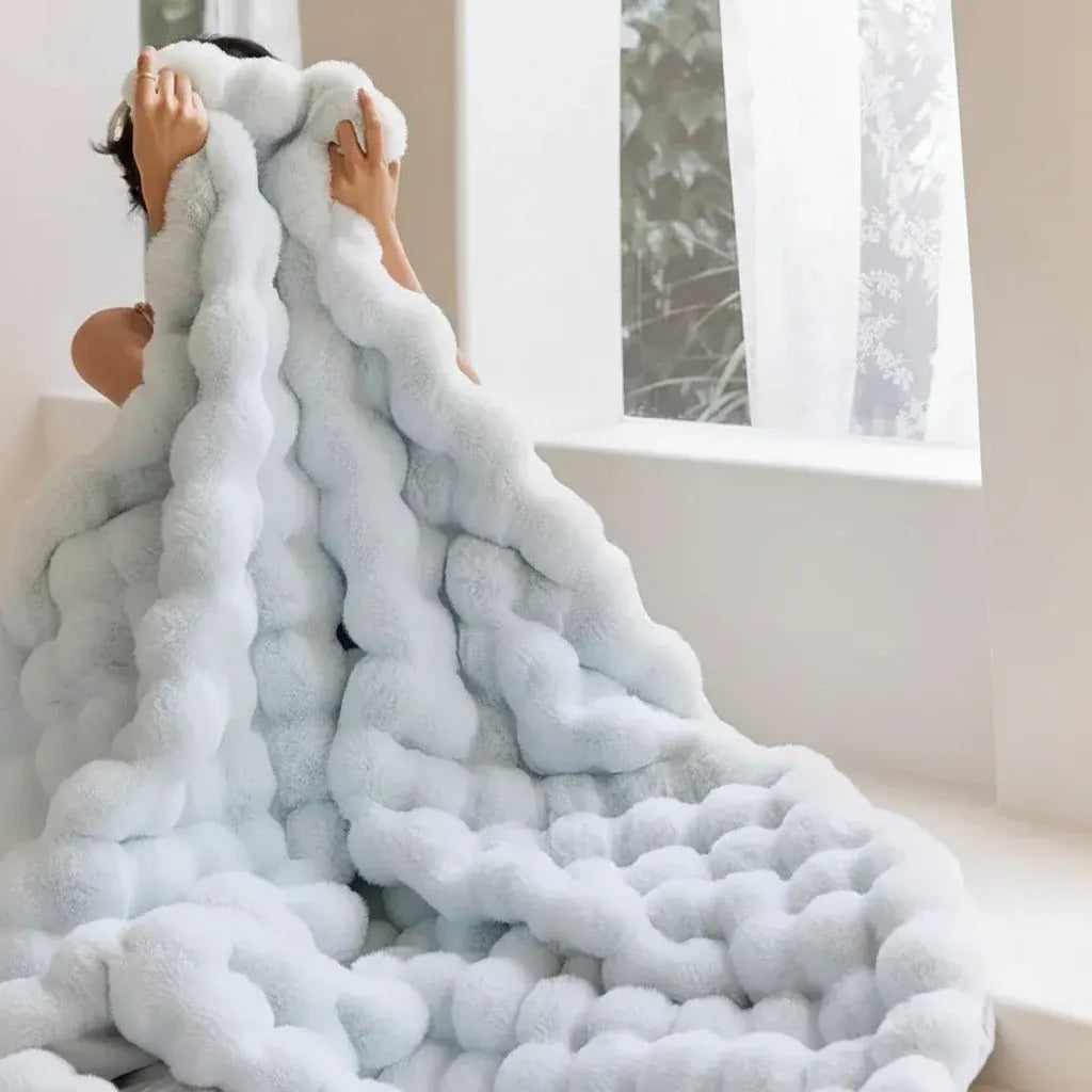 Plush Faux Fur Throw Blanket - Soft Cozy Sofa & Bed Cover
