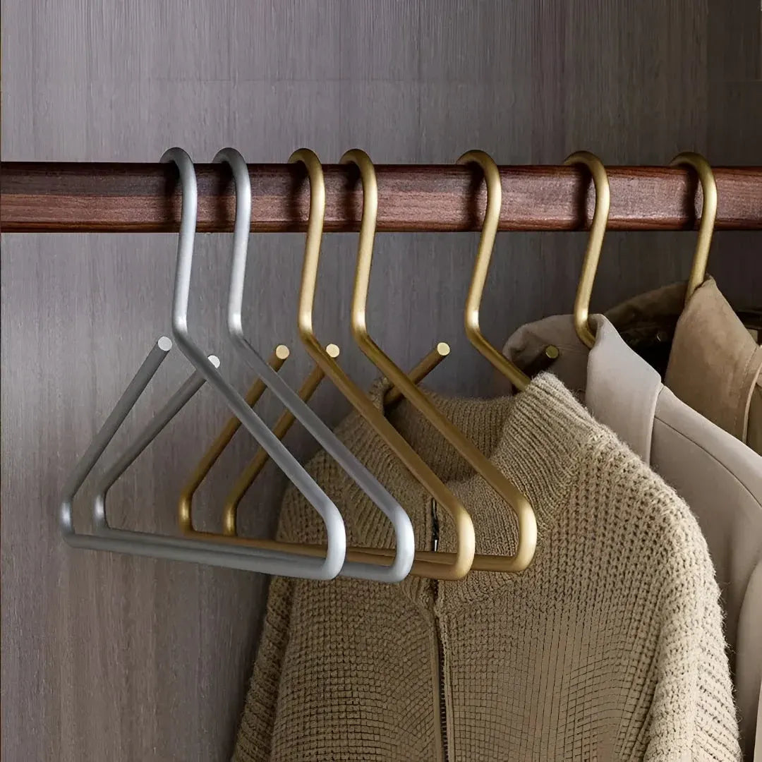 Space-Saving Heavy Duty Clothing Hanger Set for Women's Wardrobe Organization