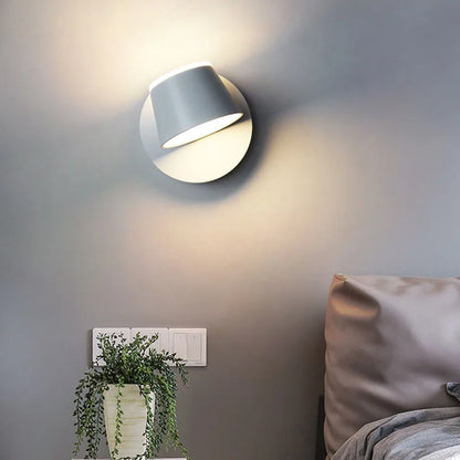 Swivel LED Wall Sconce with Adjustable Modern Lighting Design