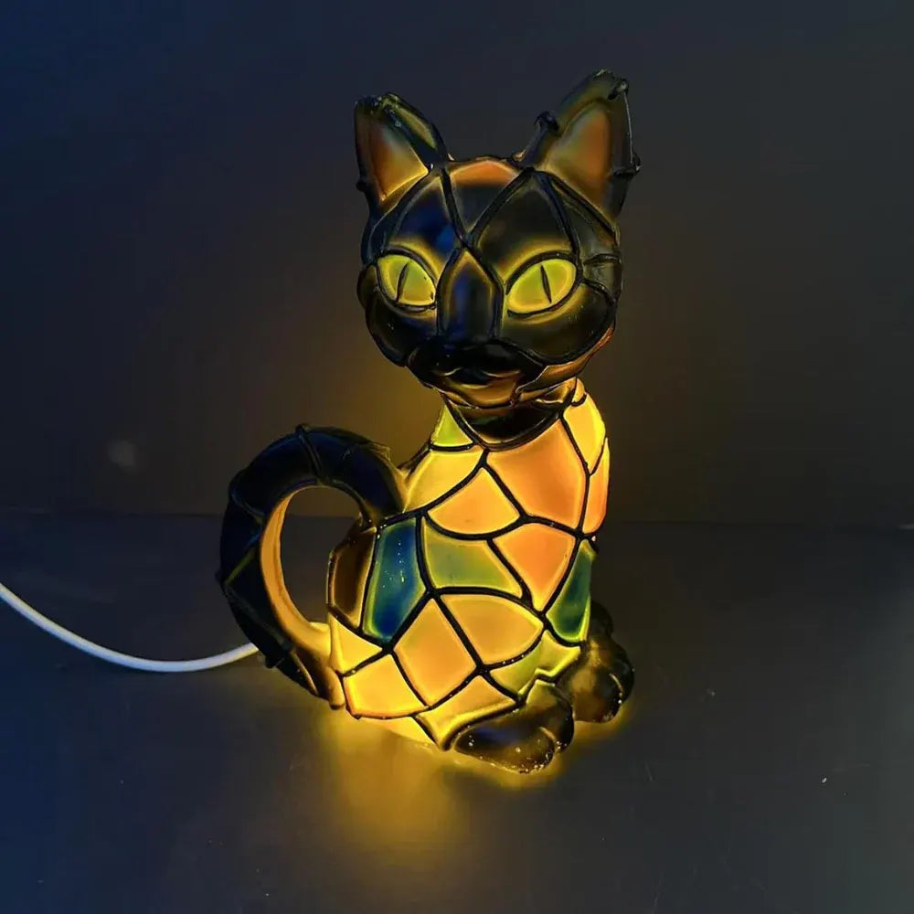 Tiffany-Style Resin Cat Figurine Table Lamp with Warm Glow Light