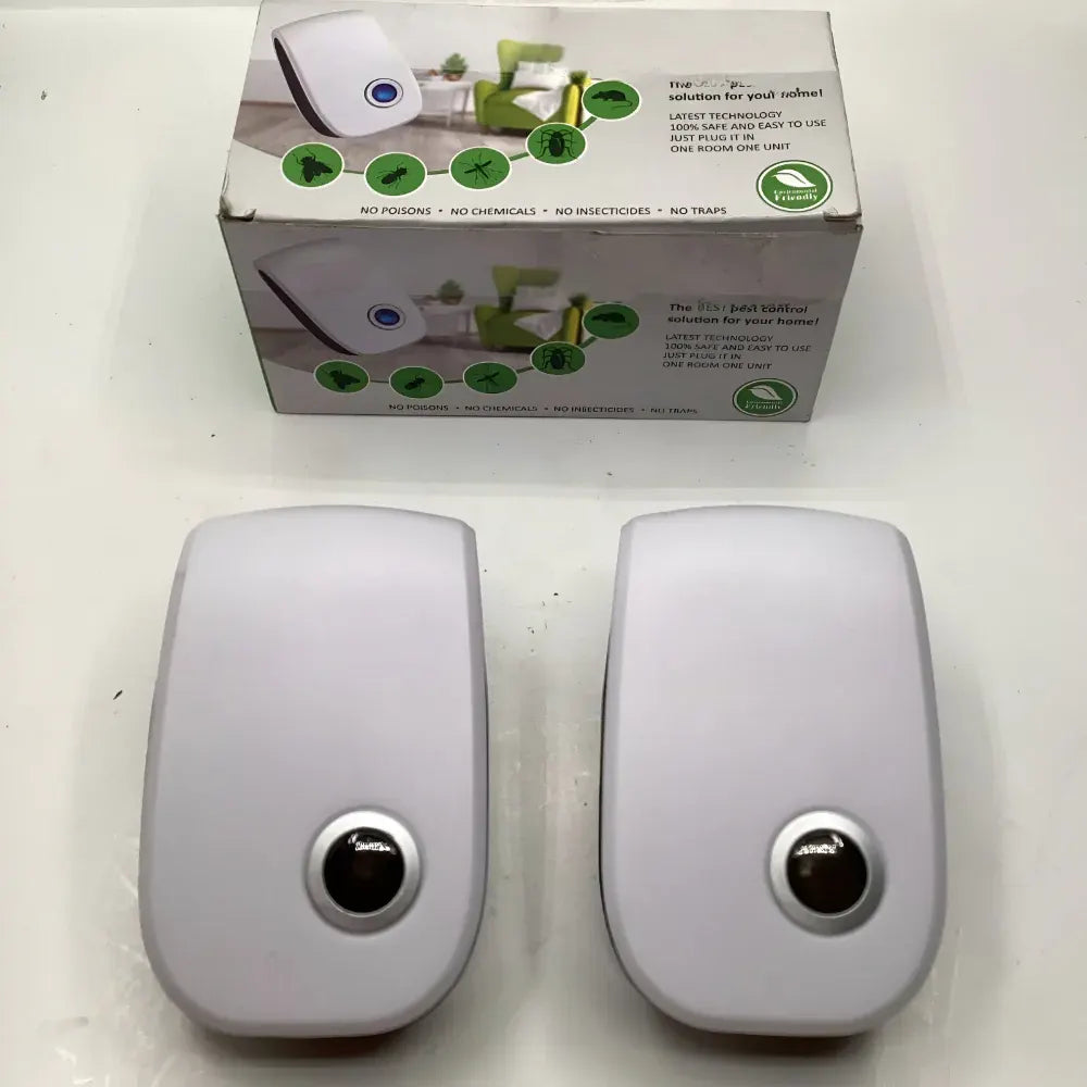 Ultrasonic Indoor Pest Repellent Plug-In Set