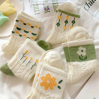 Vintage Floral Cable Knit Crew Socks for Women, Breathable Cotton