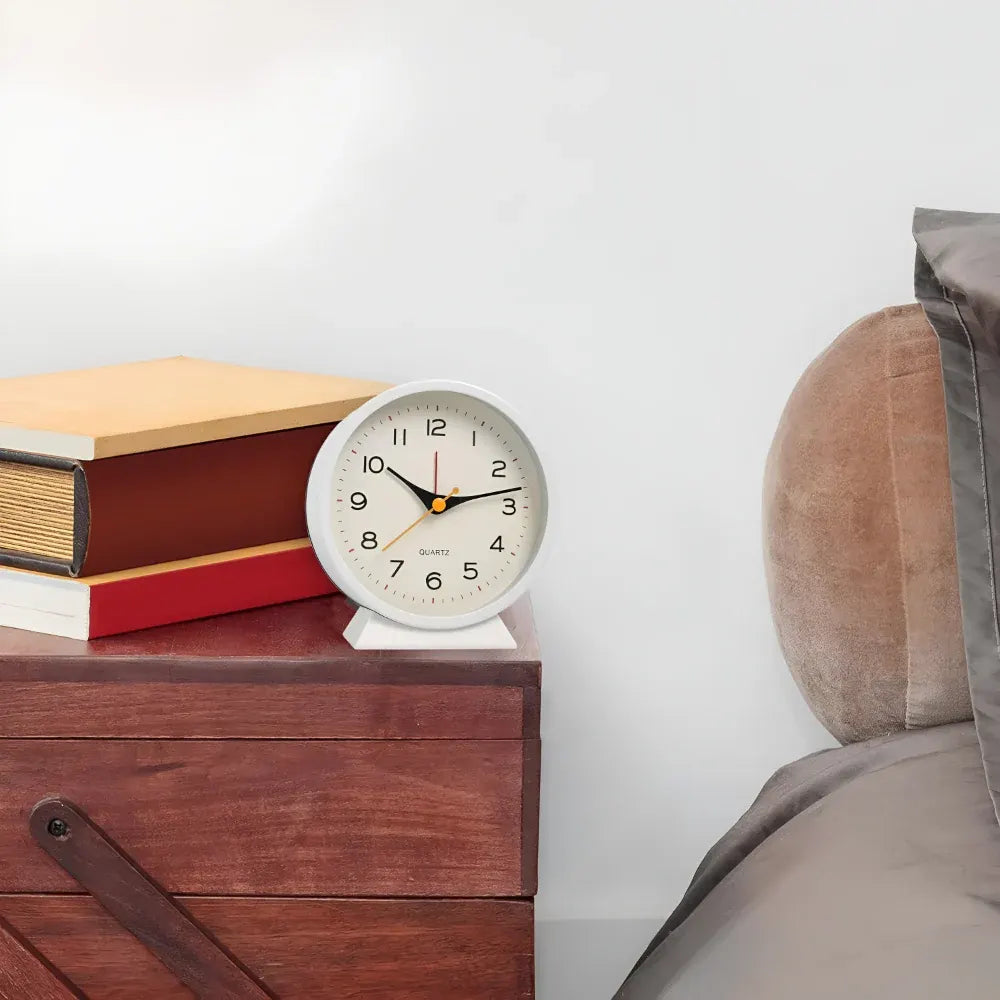 Vintage Silent Quartz Desk Clock with Alarm