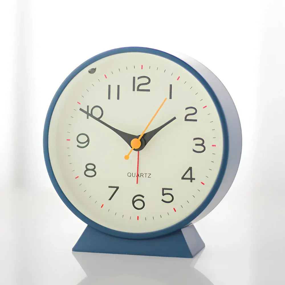 Vintage Silent Quartz Desk Clock with Alarm