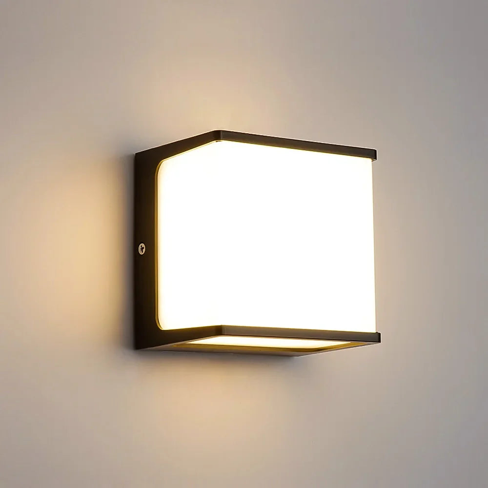 Waterproof LED Modern Wall Light for Outdoor Use