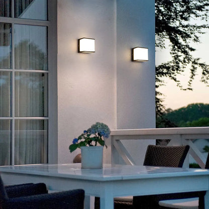 Waterproof LED Modern Wall Light for Outdoor Use