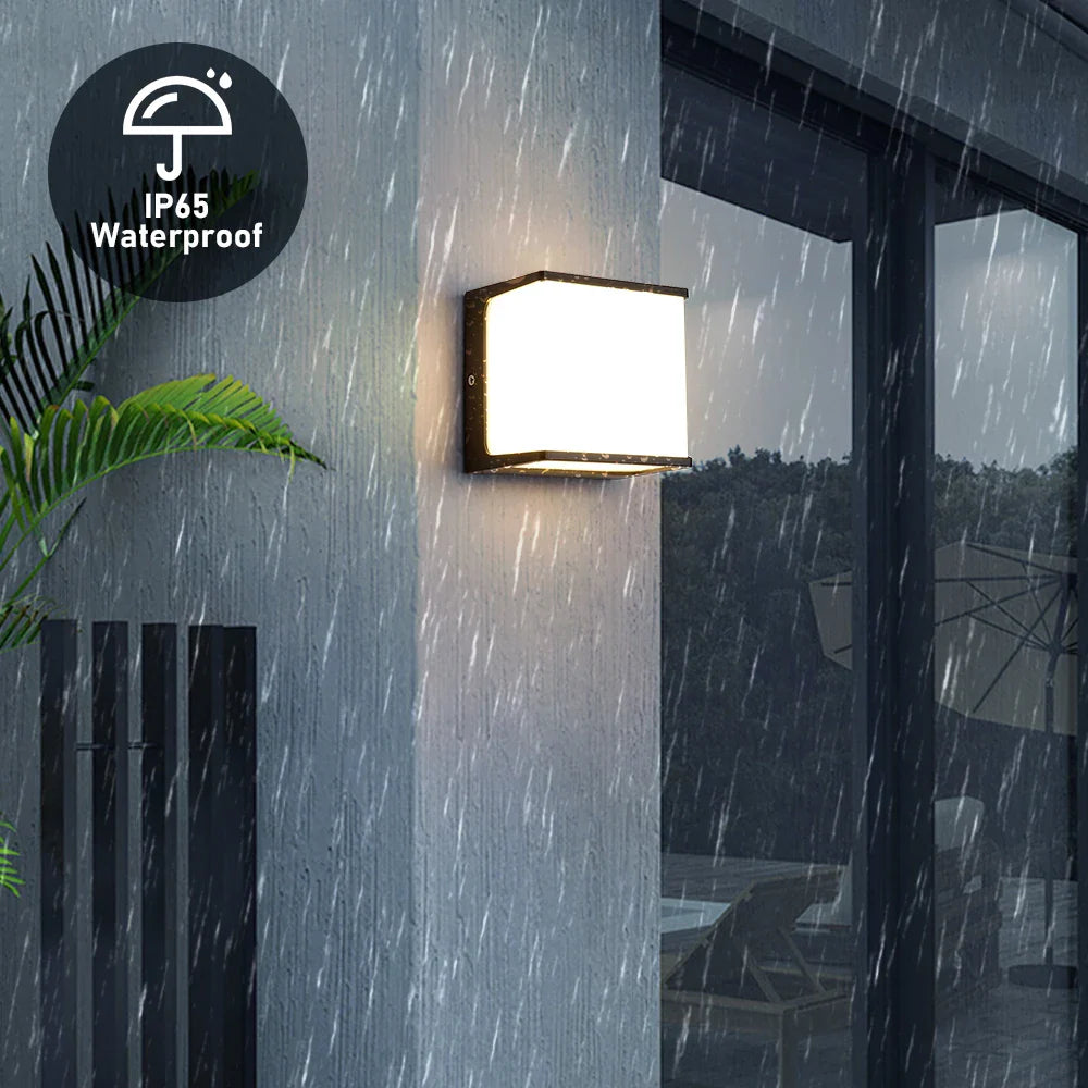 Waterproof LED Modern Wall Light for Outdoor Use