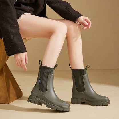 Women's Chelsea Ankle Boots with Grip Sole, Outdoor Ready Design