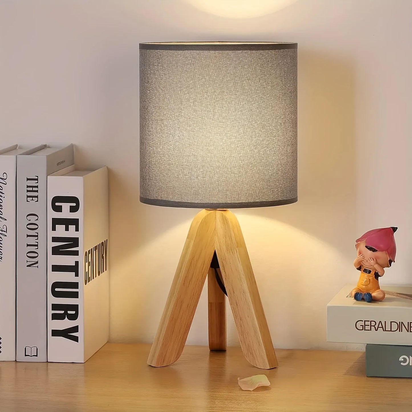 Wooden Tripod Nordic Style Table Lamp with Fabric Lampshade
