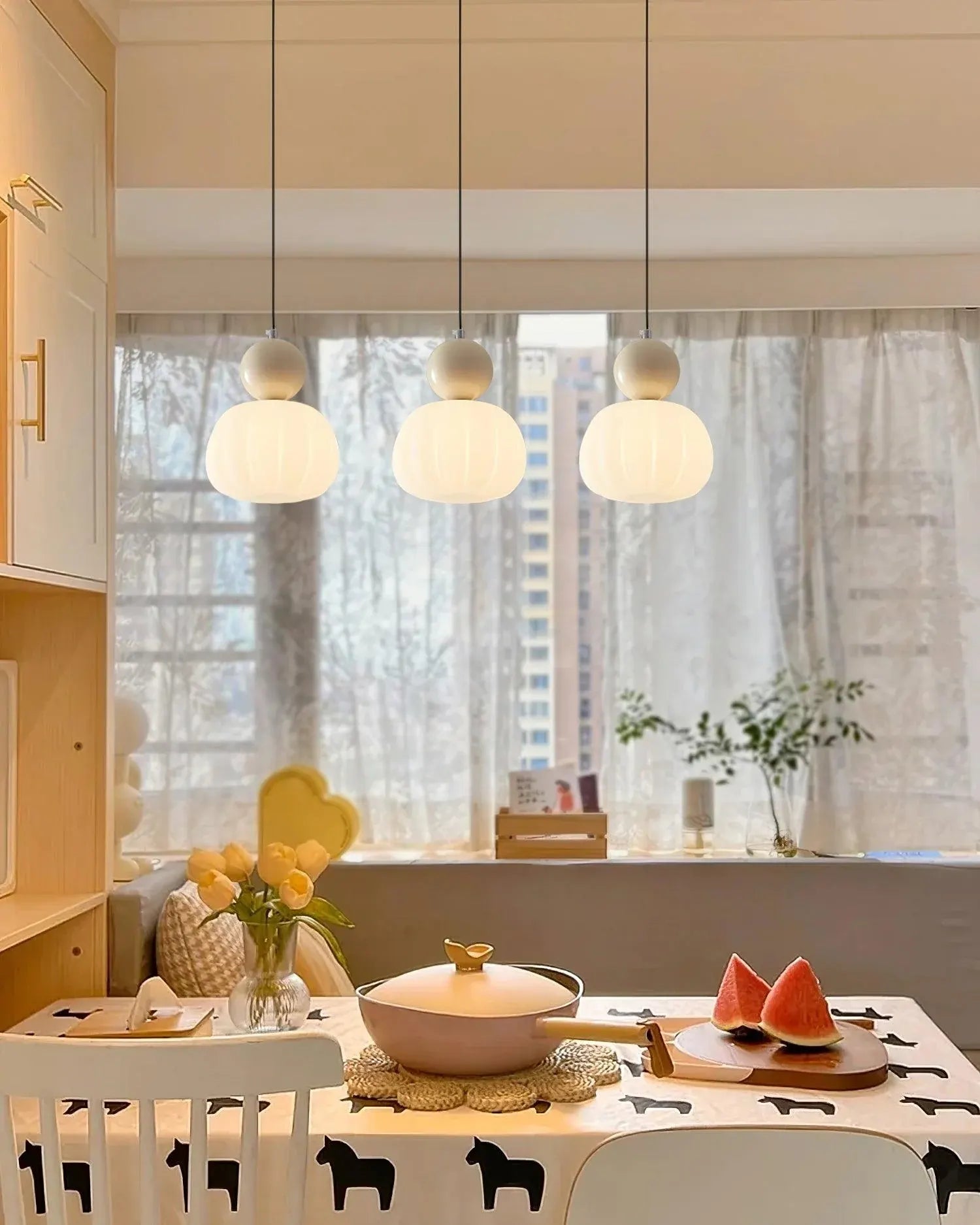 Yedra Pendant Light | Round Organic Acrylic Design