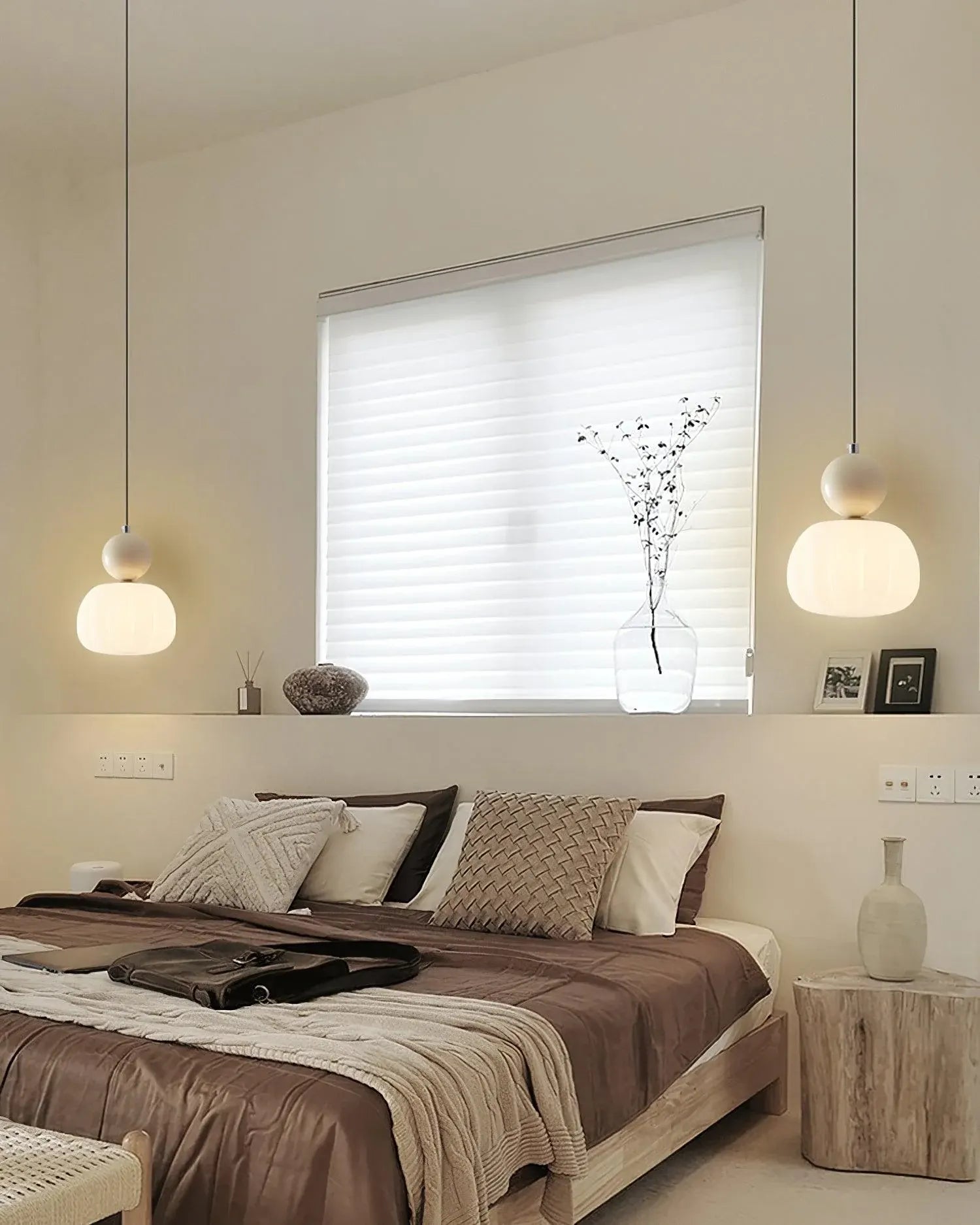 Yedra Pendant Light | Round Organic Acrylic Design