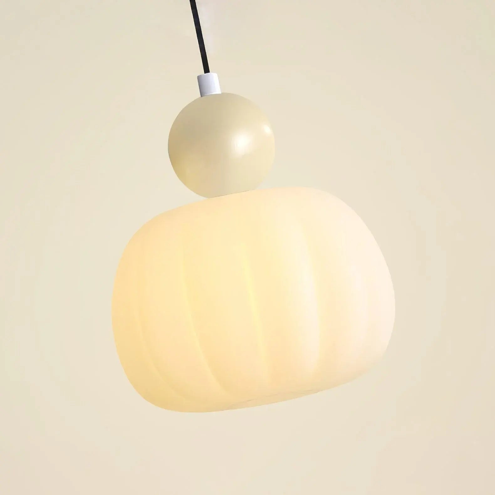 Yedra Pendant Light | Round Organic Acrylic Design