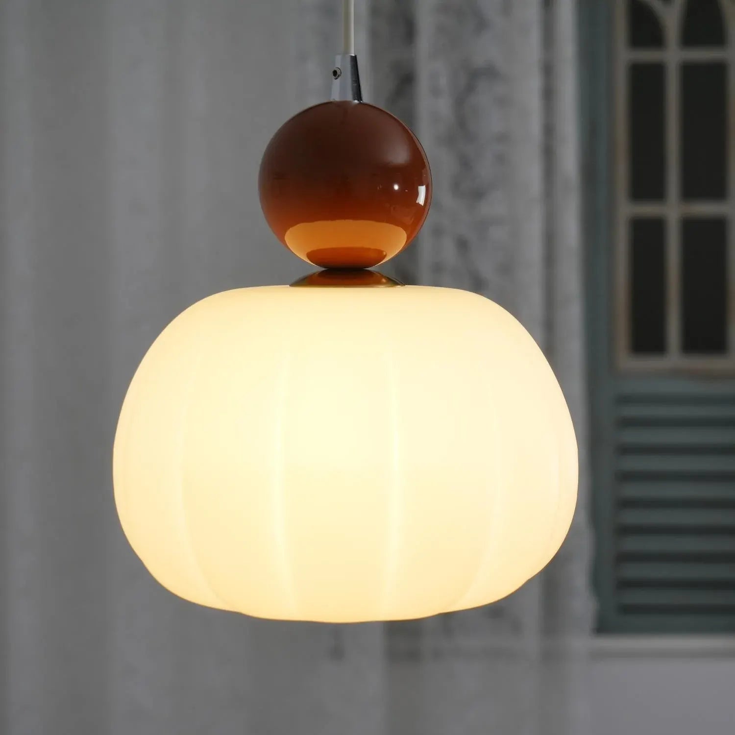 Yedra Pendant Light | Round Organic Acrylic Design
