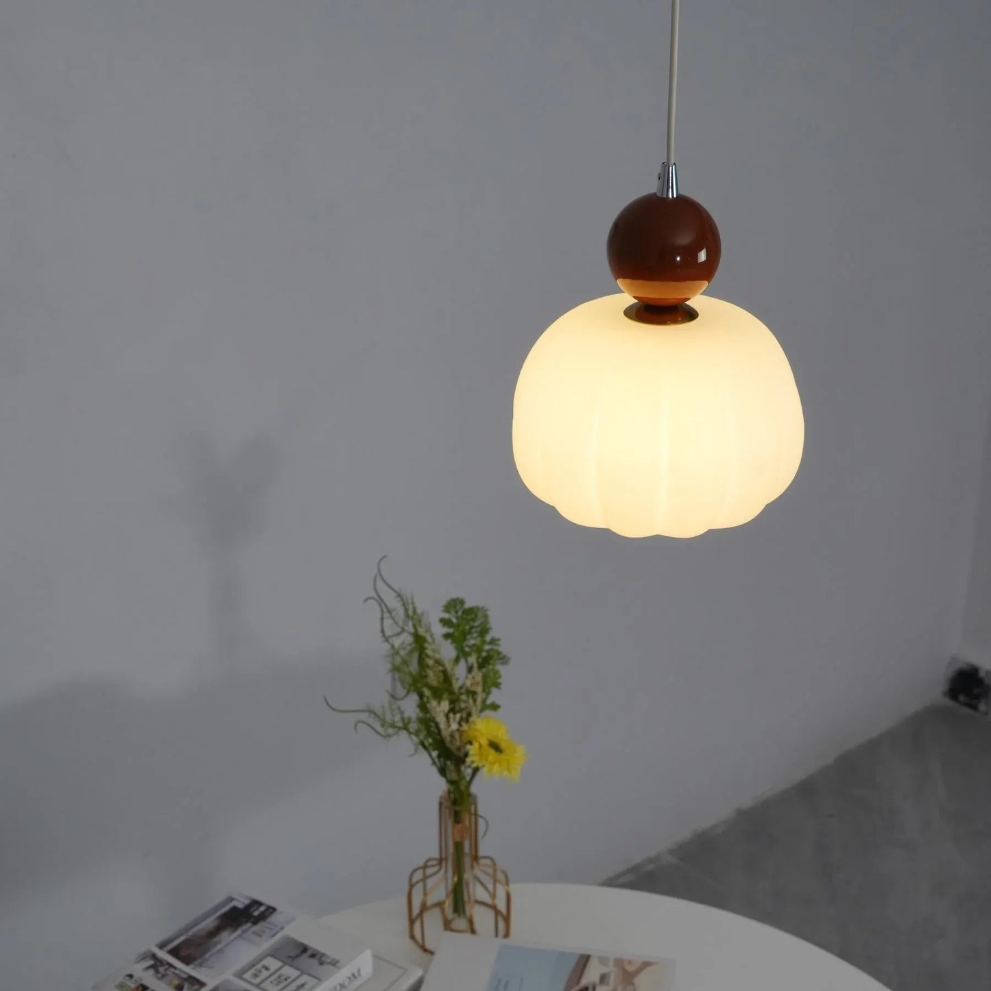 Yedra Pendant Light | Round Organic Acrylic Design