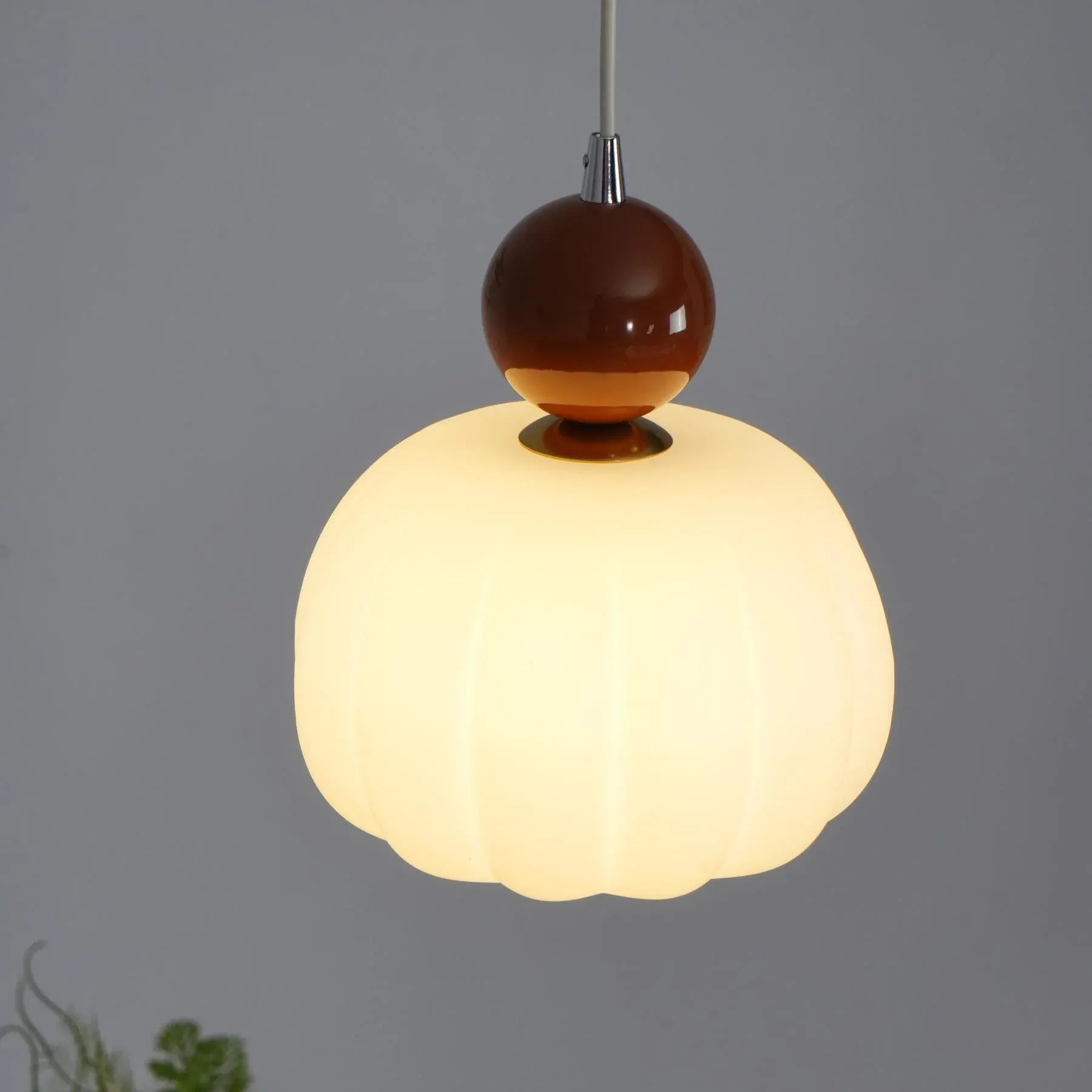 Yedra Pendant Light | Round Organic Acrylic Design